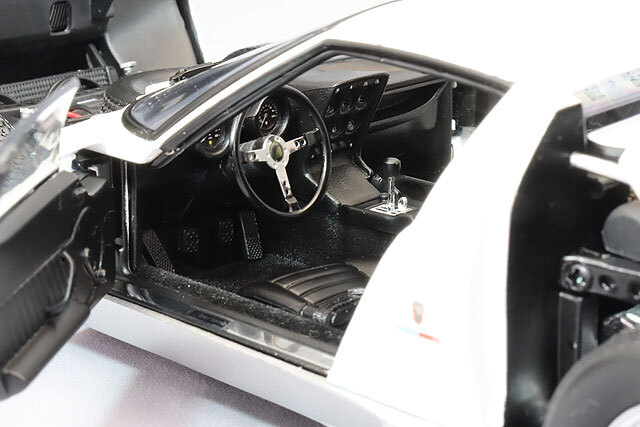 京商 1/18 ランボルギーニ ミウラ P400 ホワイト