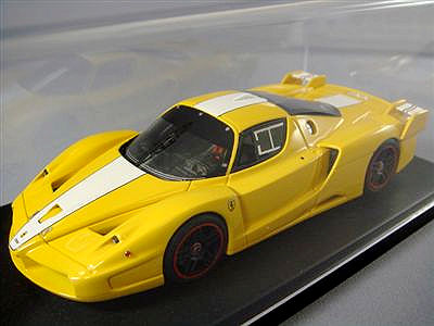 ルックスマート 1/43 フェラーリ FXX イエロー/ホワイト
