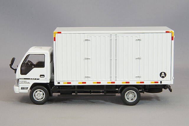 MC64 1/64 いすゞ NPR シリーズ (エルフ) 配送トラック (マレーシア)