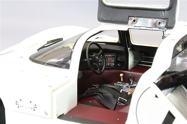 EXOTO 1/18 シャパラル 2F 1967 ルマン24H #7 P.ヒル/M.スペンス 【再