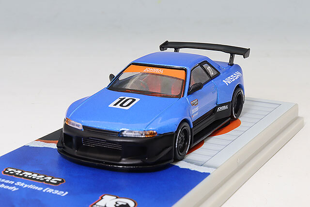 Tarmac 1/64 日産 スカイライン (R32) ワイドボディ Designed by