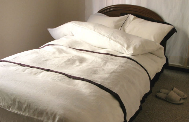 ランドゥヨーコ リネンベッドライナー（ベッドスロー）