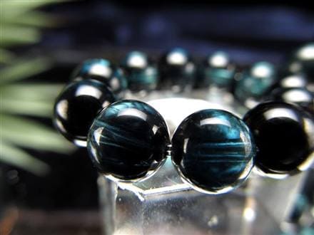 ◇厳選品！超希少石贅沢使用◇心惹かれる上品な藍色◇10月の誕生石