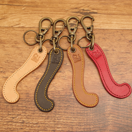 可愛い猫の鍵しっぽ・キーホルダー：手作りの革製品や革小物【Pow/パウ