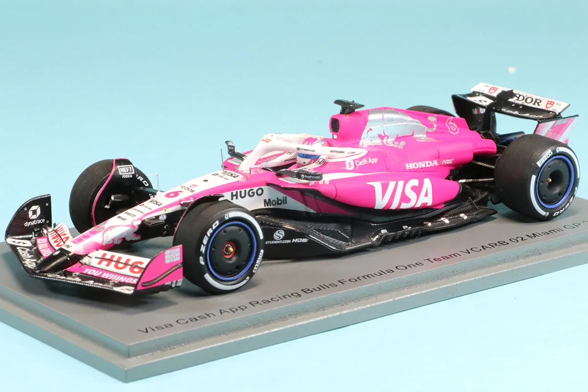 スパーク 1/43 レーシング・ブルズ VCARB 02 No.6 Visa Cash App