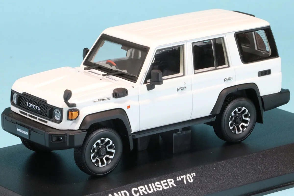 京商 1/43 トヨタ ランドクルーザー 70 スーパーホワイト2 KS03928W
