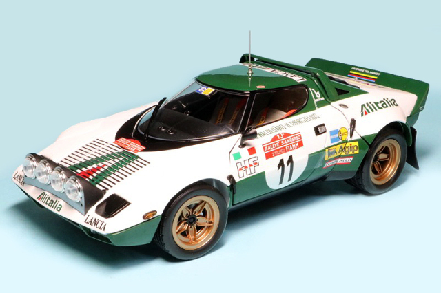 京商 1/18 ランチア ストラトス HF サンレモラリー 1975 No.11 KS08130B