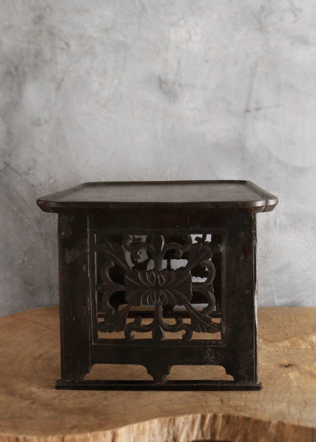 Antique Sam's Collection 花紋李朝膳 海州盤 ソバン ヘジュバン