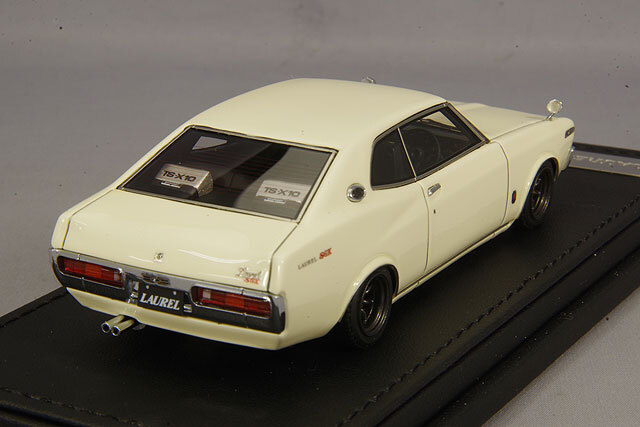 イグニッションモデル 1/43 日産 ローレル 2000SGX C130 ホワイト RS