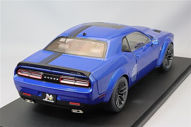 ソリド 1/18 ダッジ チャレンジャー R/T スキャットパック ワイド