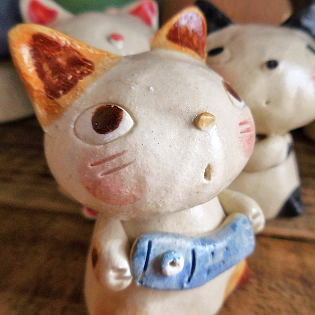 美濃焼 猫 置物 手造り 陶器製 日本製 立型 （4～6）