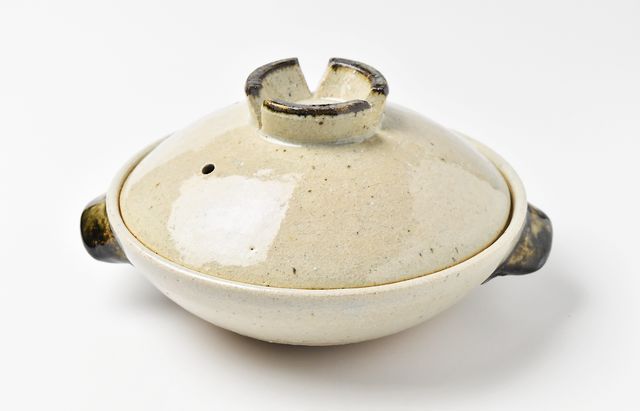 伊賀焼土楽 口付黒鍋7寸 ｜ 暮らしのうつわ花田 和食器 通販