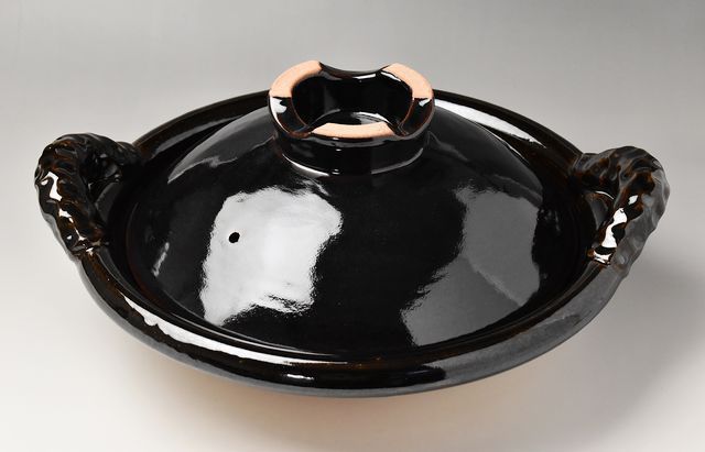 伊賀焼土楽 蓋付黒鍋 尺二 ｜ 暮らしのうつわ花田 和食器 通販