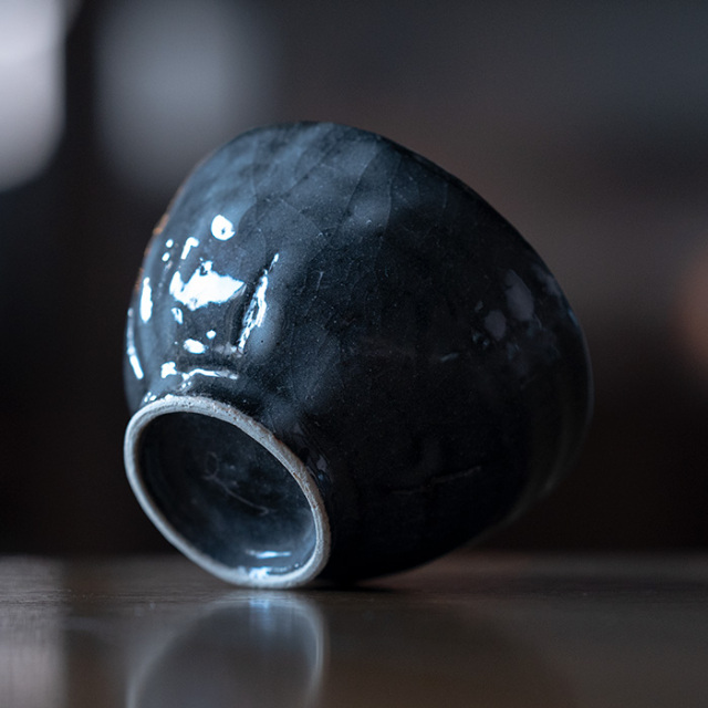 和食器 鼠志野黒鳥絵汲出湯呑(SS-117) 作家「佐々木好正」