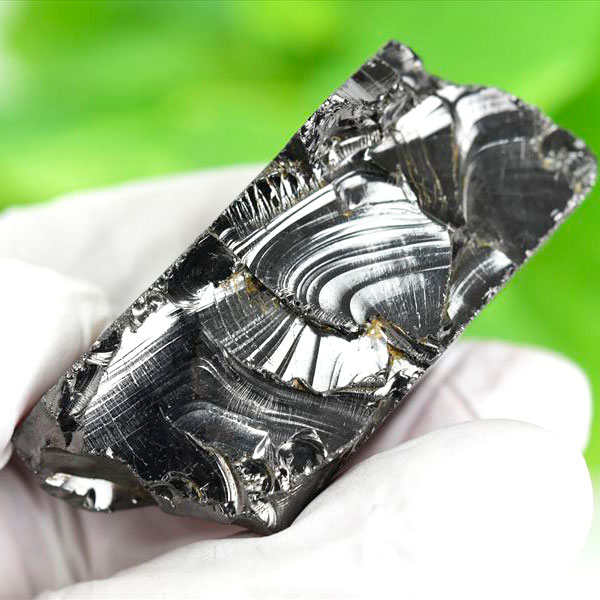 シュンガイト｜電磁波対策・美容・健康の石として注目｜アップストーン