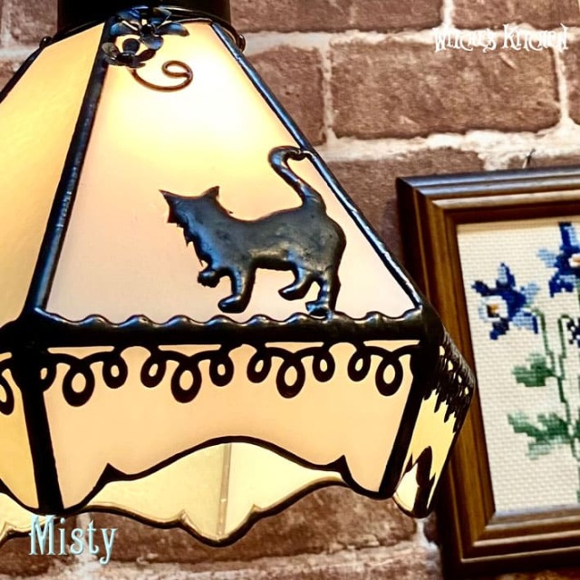 猫のペンダントライト 【 路地裏のミスティ Misty 】 LED対応 ステンド