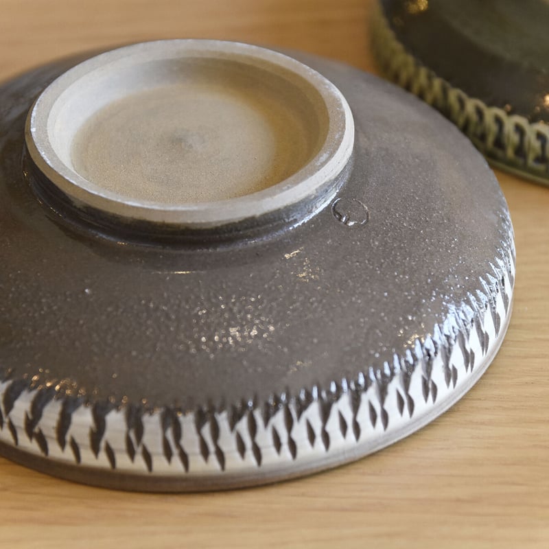 小鹿田焼 坂本庸一窯 5寸平切立皿陶器 和食器 民藝 飛び鉋 釉薬