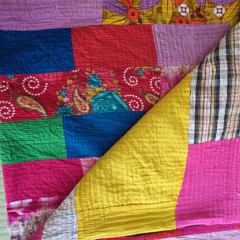 カラフル スクエア型ステッチ ラリーキルト カンタキルト 377 | Adlang