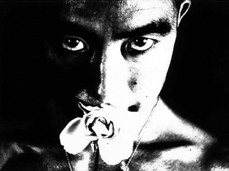 天神で三島由紀夫被写体「薔薇刑」写真展－未公開作品も - 天神経済新聞