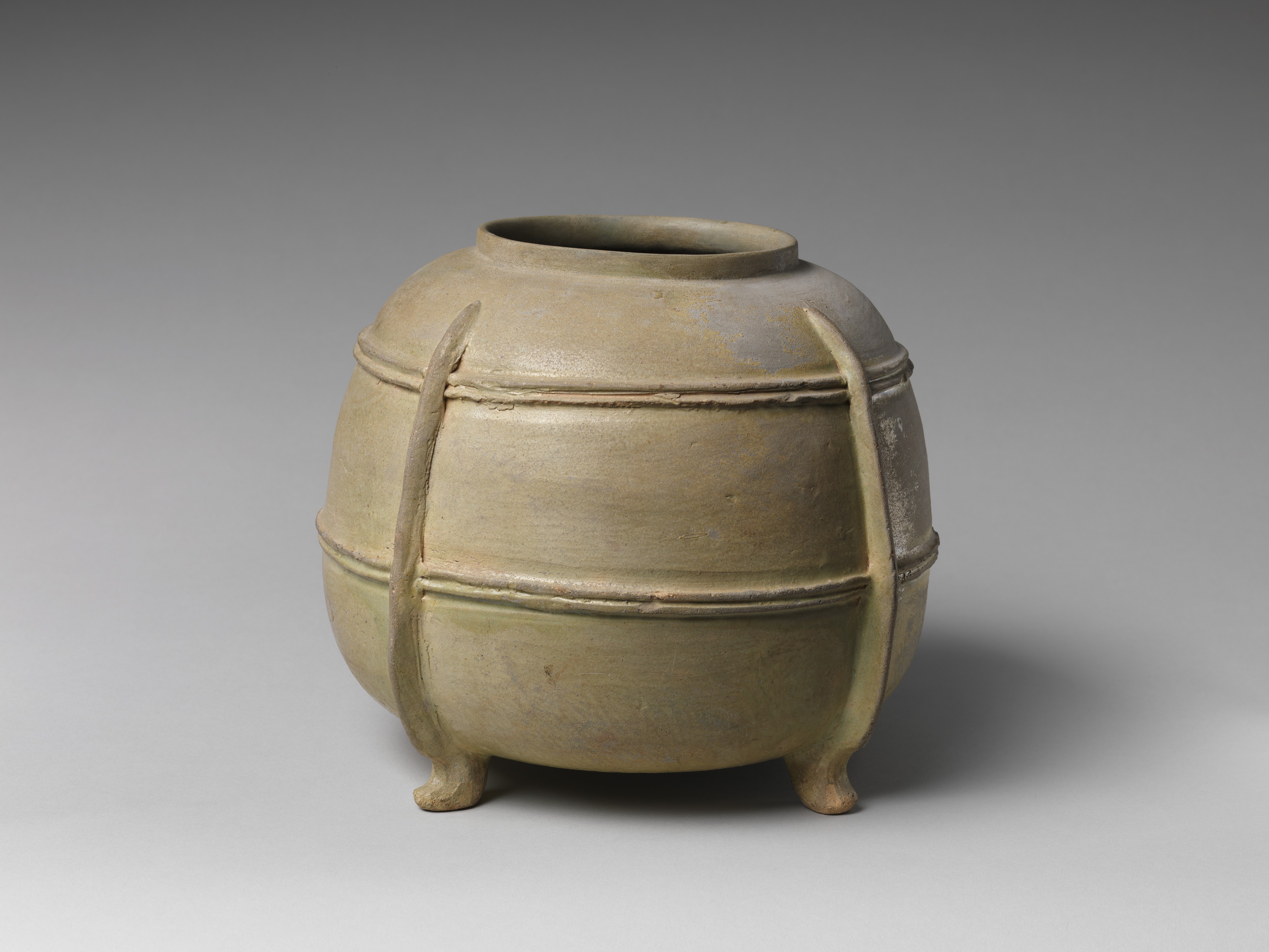 Four-Legged Jar (Yonsoku-tsubo) - Japan - Heian period (794–1185