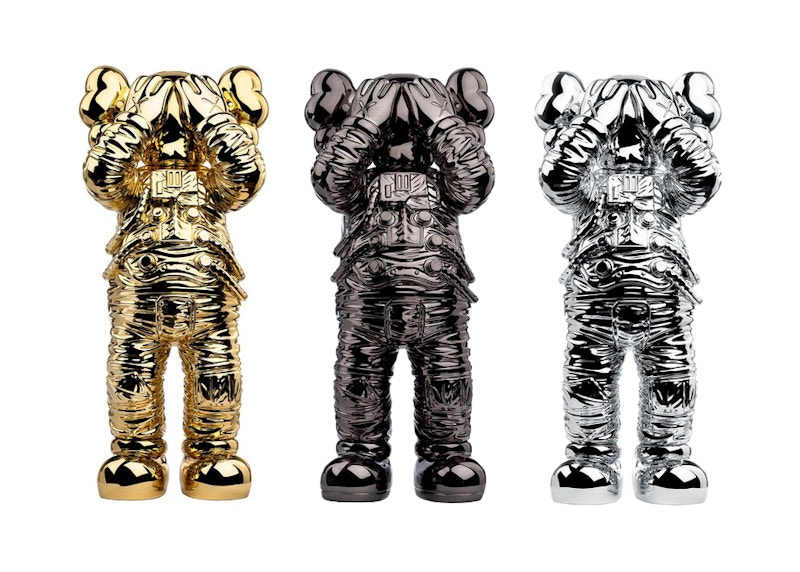 KAWS HOLIDAY SPACE 3色セット