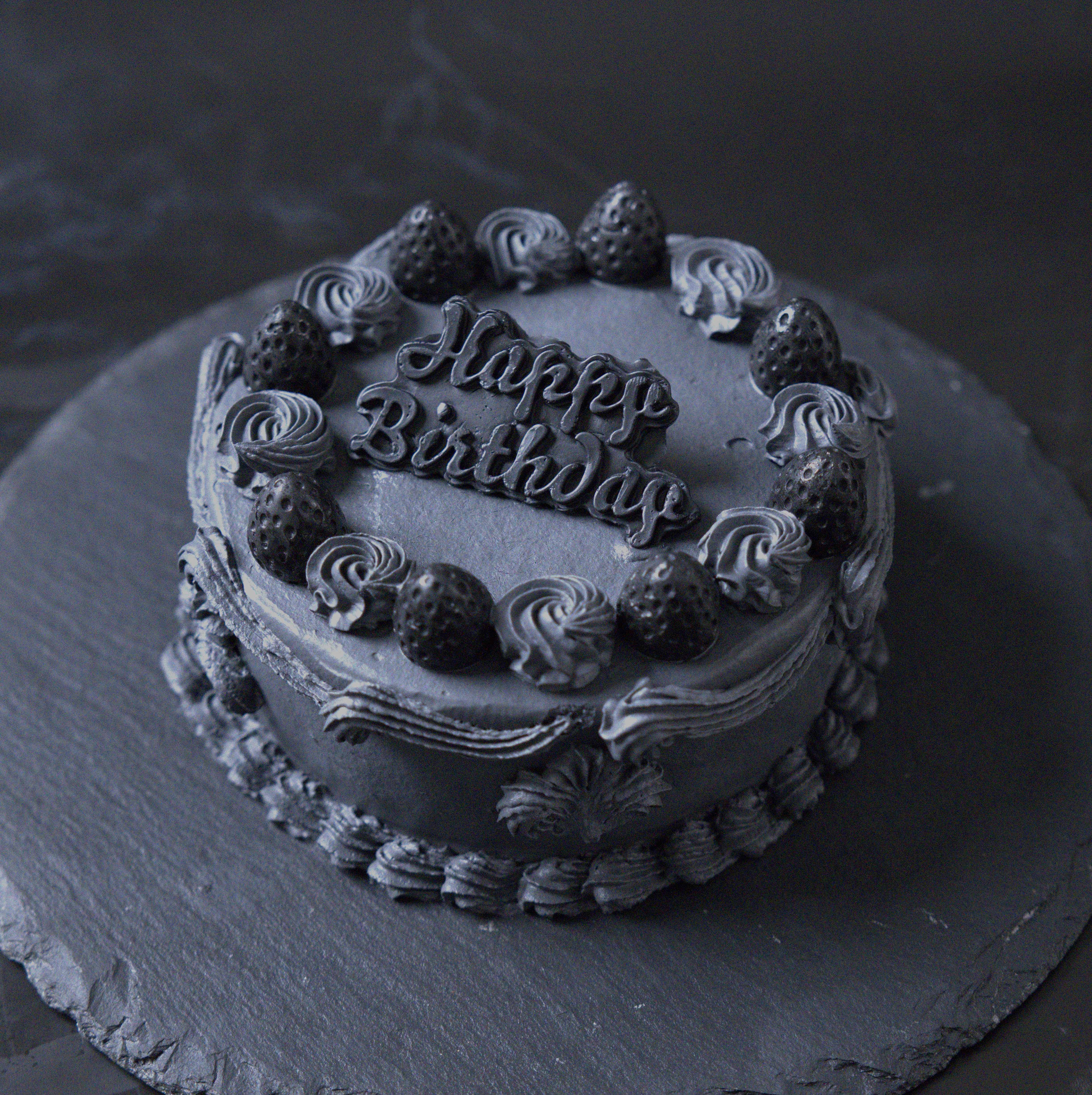 ブラッククラウンショートケーキ 誕生日 4号サイズ | BLVCK PARIS