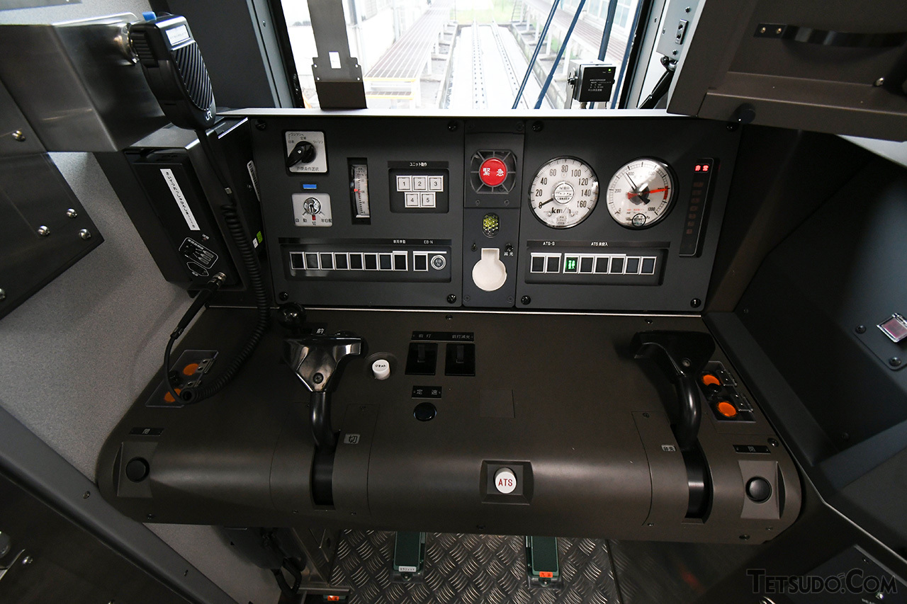 JR西日本初の電気式気動車「DEC700」登場！ 画像（15/17ページ