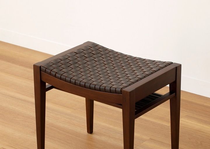 レザー・スツール~高級感の漂う本革のレザー・スツール～ | a.flat 風