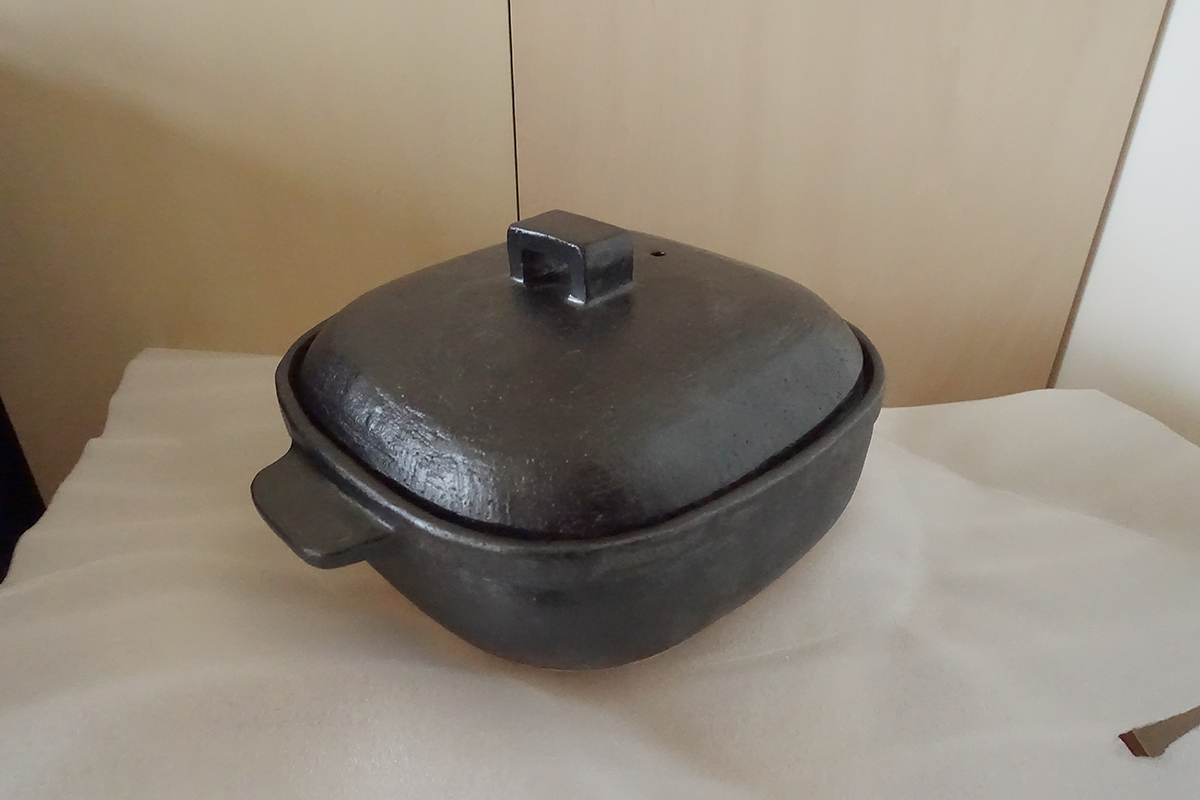 新品】新春セール！ 長谷園 大道正男 角鍋 黒 ON-19 土鍋の落札情報