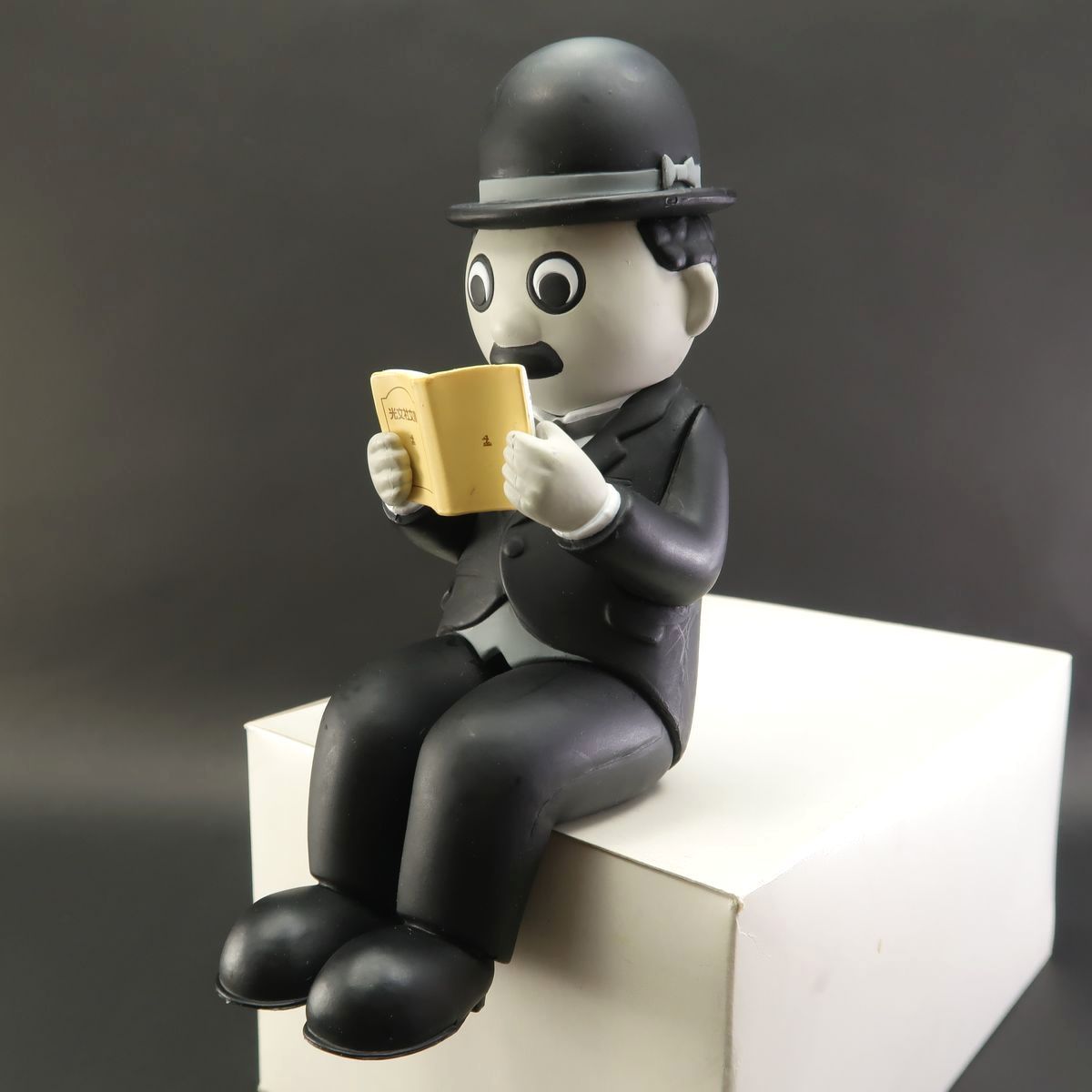 非売品！☆光文社文庫 チャールズチャップリン フィギュア 販売促進用