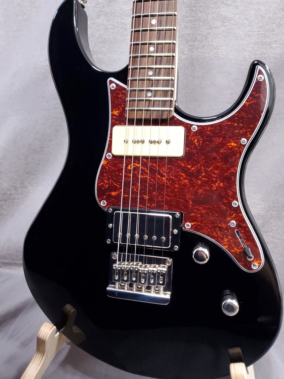 YAMAHA PACIFICA311H ブラック(BL)（新品）【楽器検索デジマート】
