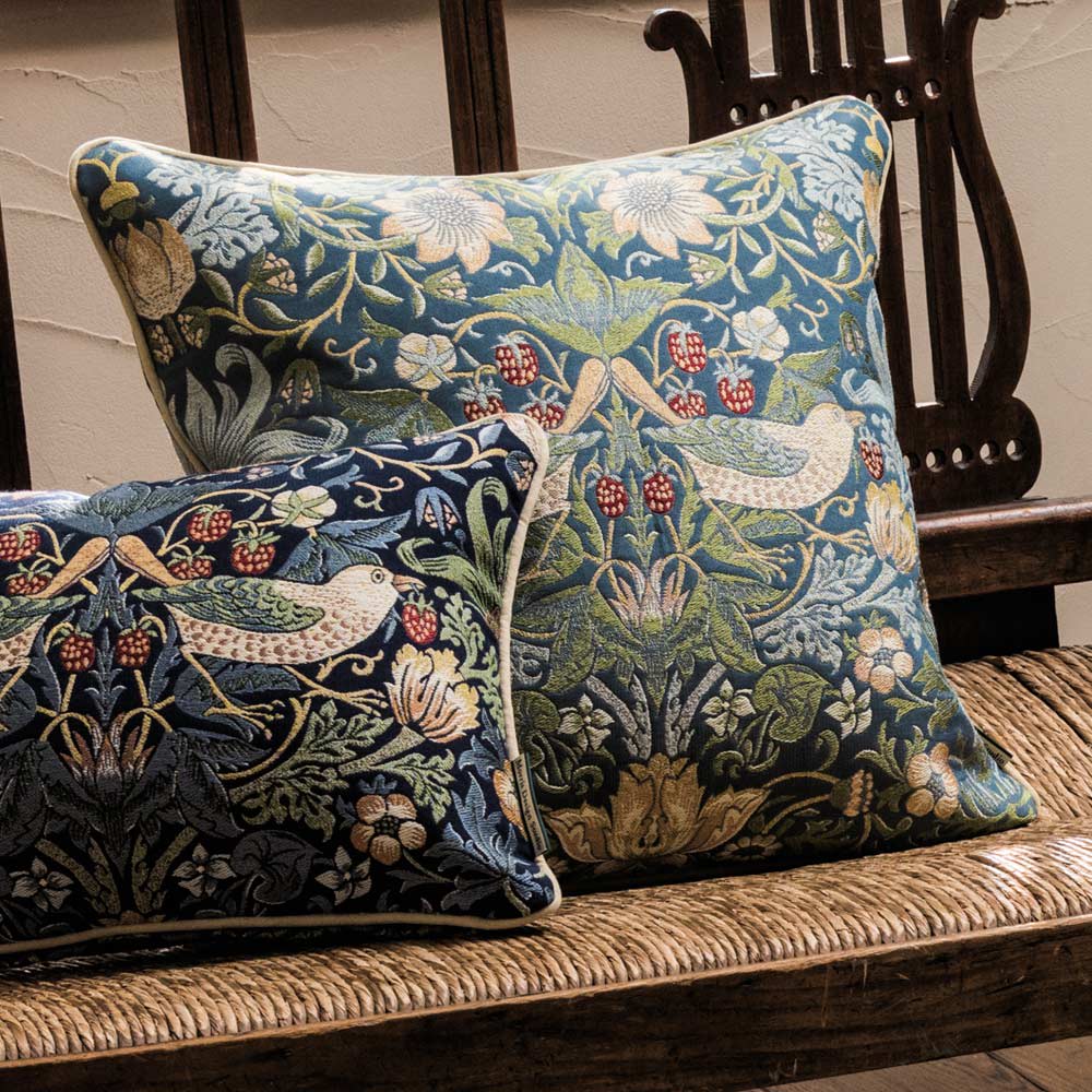 モリスデザインスタジオ ジャカード織クッションカバー〈いちご泥棒