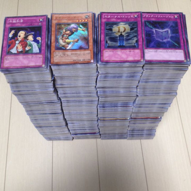 遊戯王 カード まとめ売り 箱ごと 4000枚くらい 送料無料の通販 by