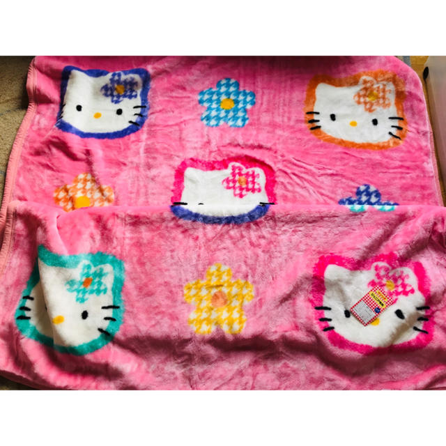 ハローキティ - ハローキティ 毛布 大人用の通販 by ダイエット