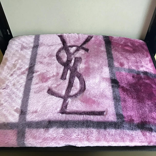 SAINT LAURENT - ☆ イヴ・サンローラン 毛布 西川産業の通販 by ❤︎m