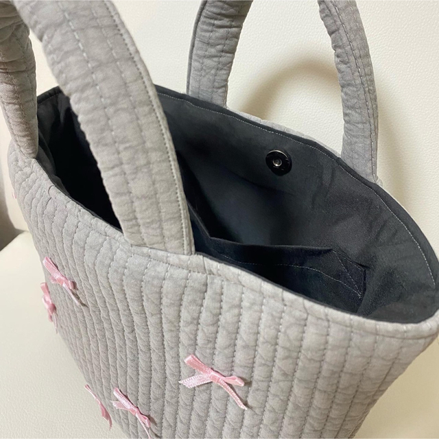 ヌビバッグ♡ハンドメイド♡グレー色♡ピンクリボン付き♡ハンドバッグ