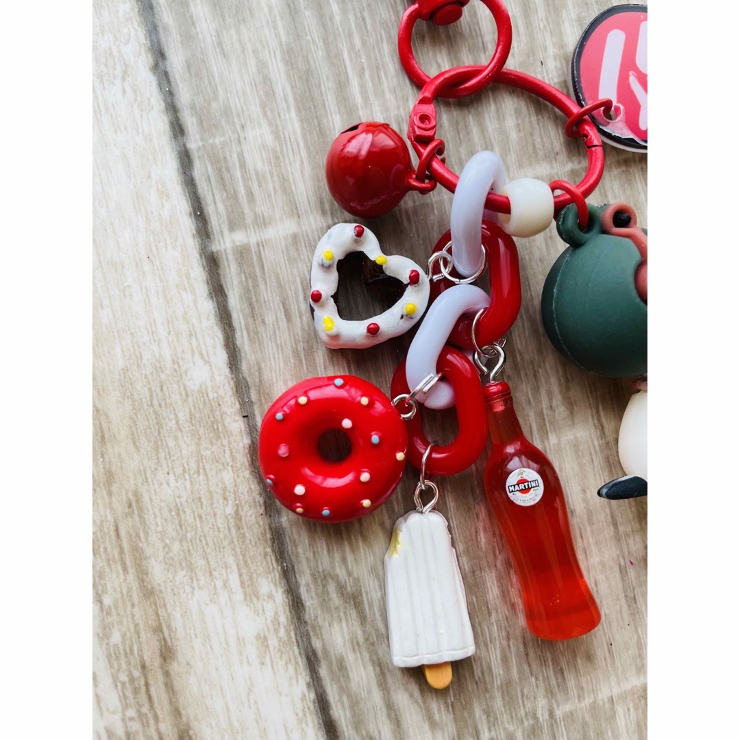 じゃらじゃらキーホルダー ストラップ キーチェーン 鈴付き 赤 イヌ