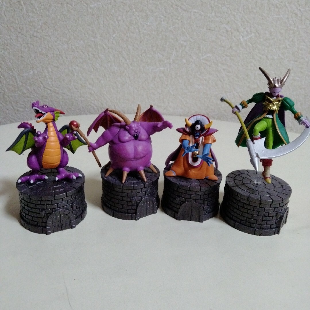 SQUARE ENIX - ドラゴンクエストボトルキャップフィギュア4体の通販 by