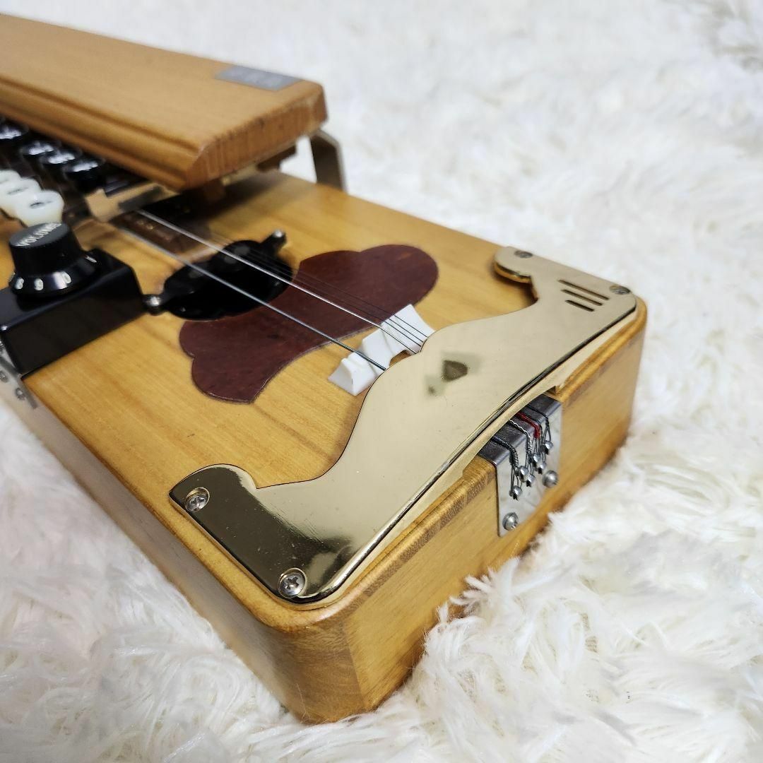 新品価格5.2万♪超美品】琴伝流 敷島 エレキ 電気大正琴 クリアの通販