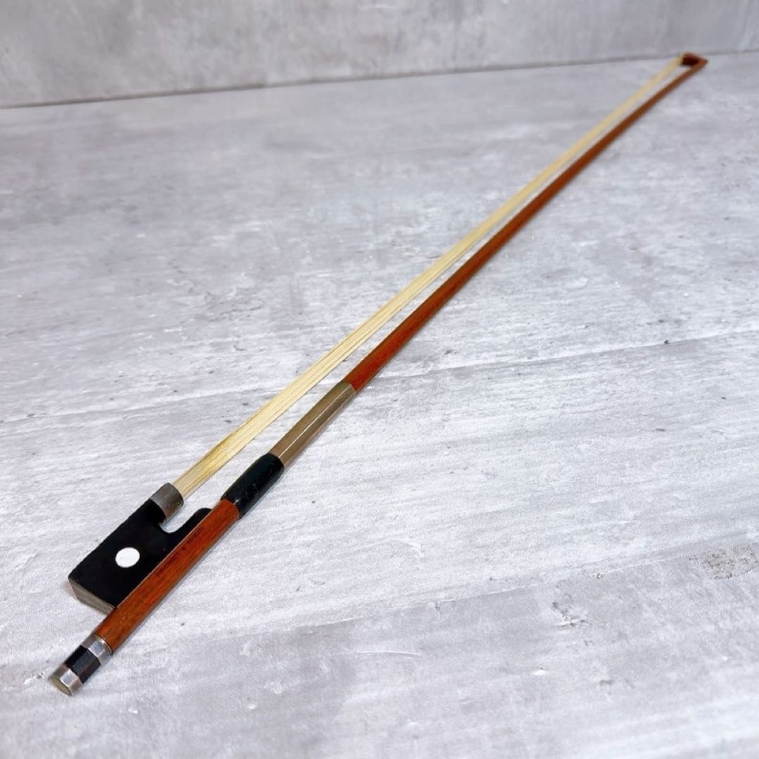 ARCHET a TOKIO バイオリン弓 4/4サイズの通販 by ブロくん's shop｜ラクマ