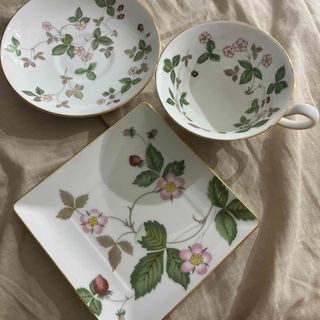 WEDGWOOD - ウェッジウッド クタニクレーン リーカップ トリオ 2セット