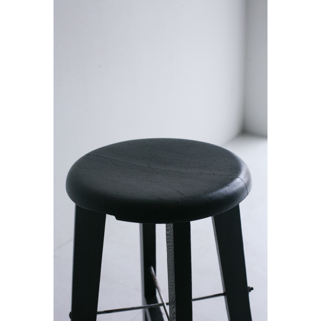 VINTAGE - 丸スツール ケヤキ材 無垢材 古家具 ダイニングチェア 丸