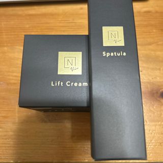 ビタミンワールド レチノールクリーム 236.6mlの通販 by ぽん's shop