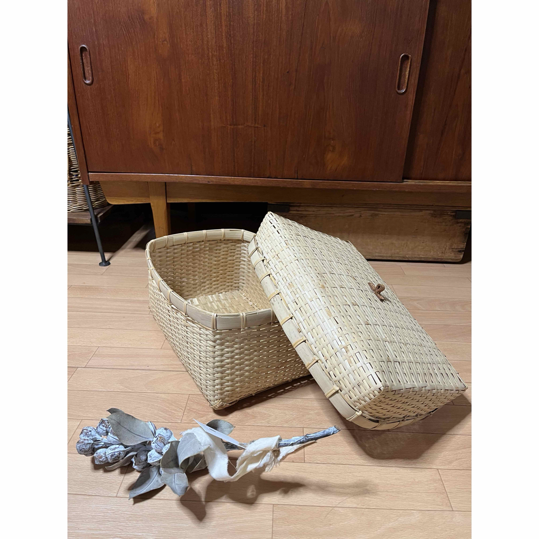 ワランワヤン カゴ・蓋つきバスケット・竹かご・蓋つきカゴの通販 by