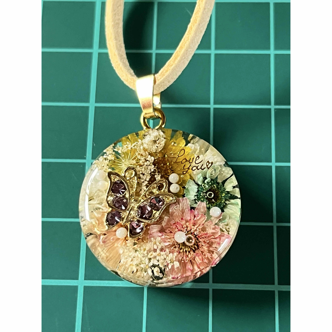 A218 マトリカリア レジンネックレスの通販 by うまごん's shop｜ラクマ