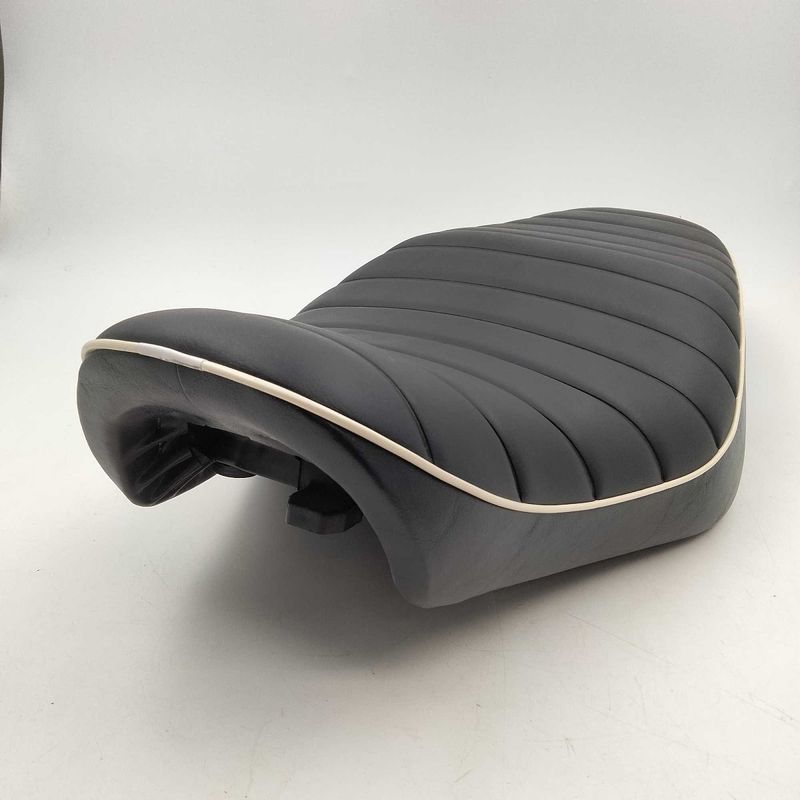 ウェビックガレージセール | カワサキ純正中古パーツ W650 シート