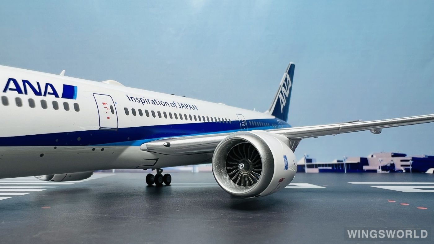 JFOX 1:200 Boeing 787-8 ANA 全日空JF-787-8-003 JA840A 的照片作者