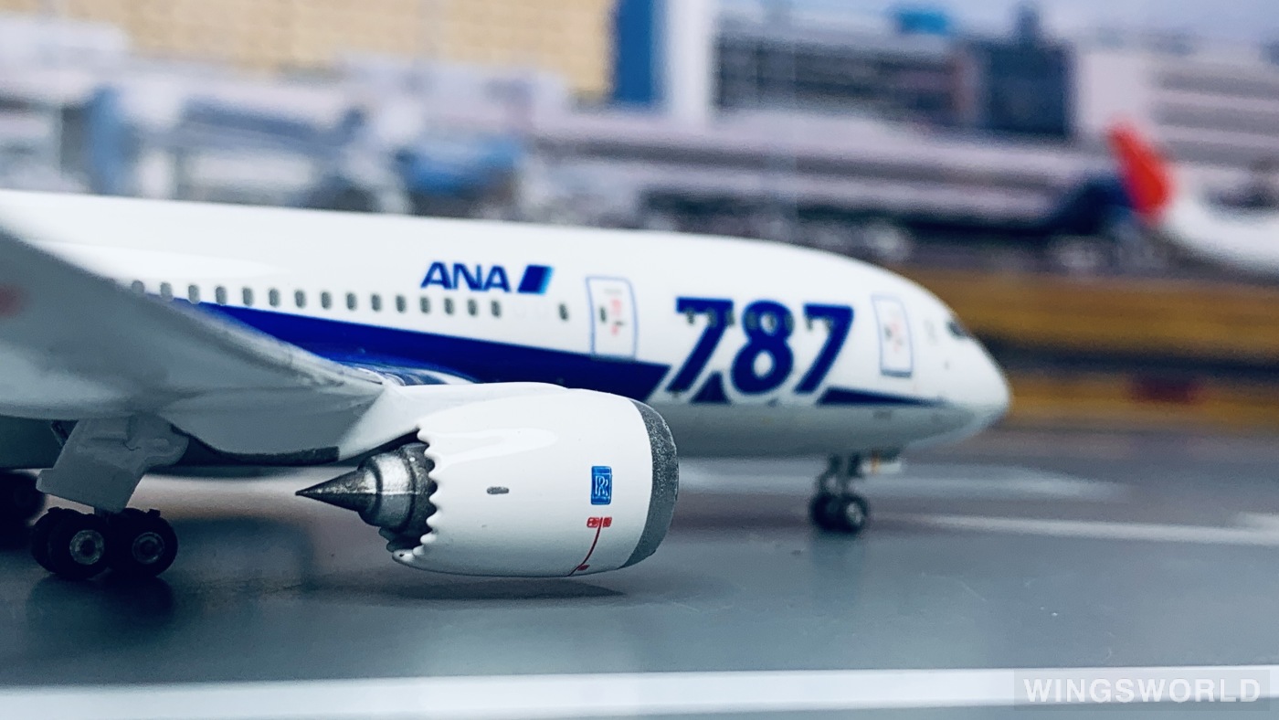 Phoenix 1:400 Boeing 787-8 ANA 全日空PH10585 JA805A 787 logo的照片