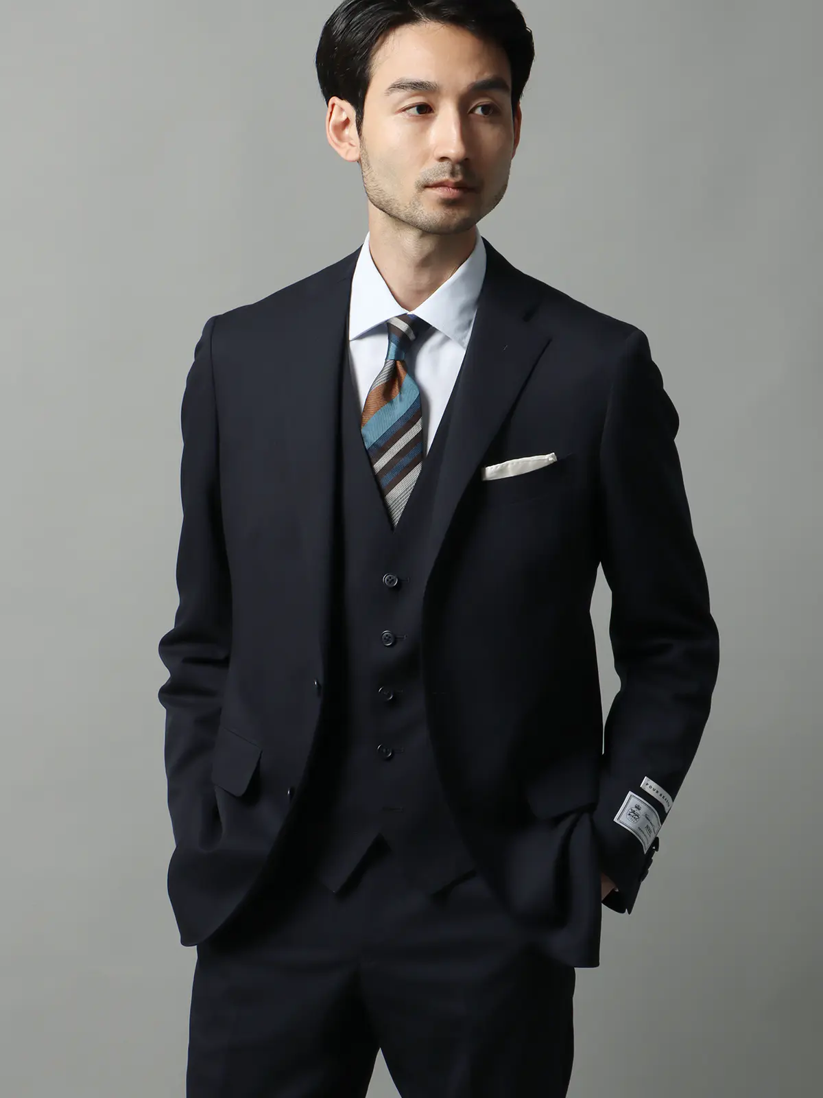 スーツ／スリーピース／2つボタン／NIKKE／無地／CH22 | SUIT SQUARE