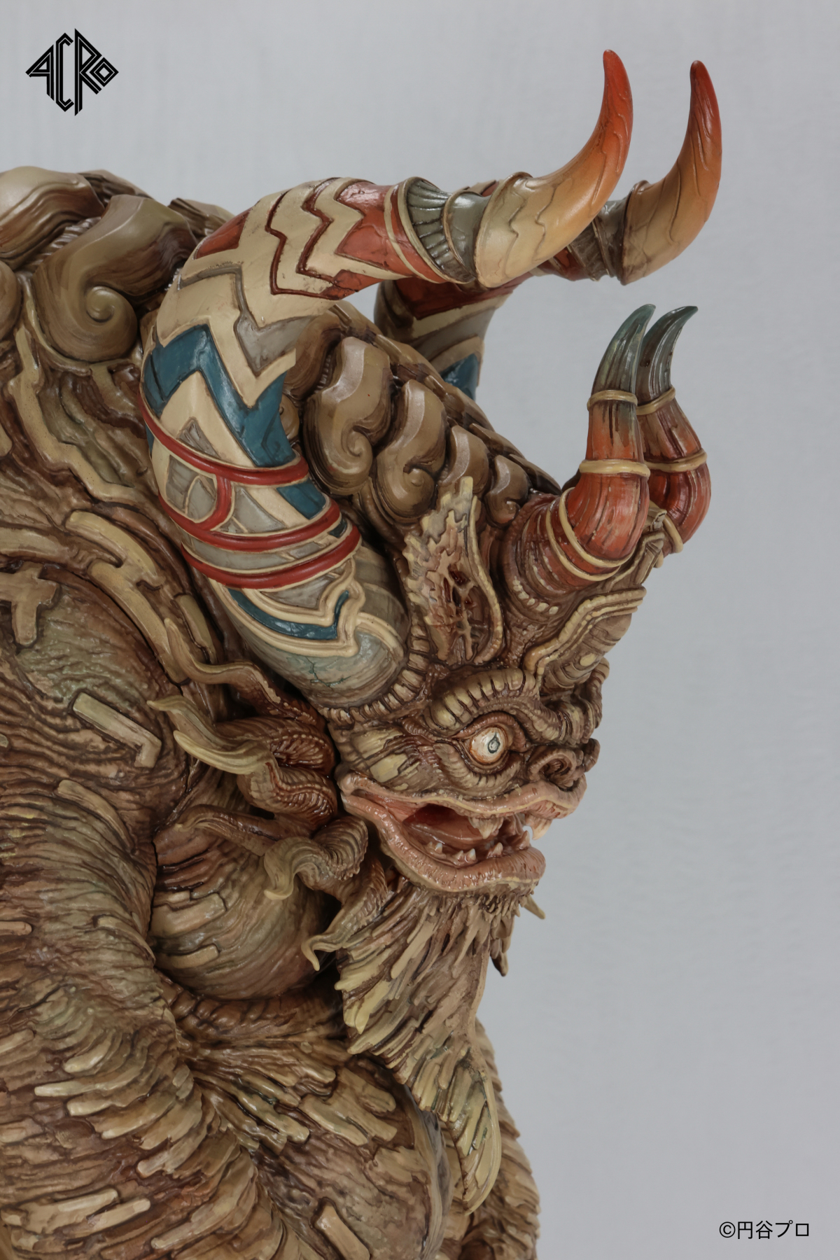 ACRO『KRS x James Groman レッドキング』ソフビフィギュア、より凶悪